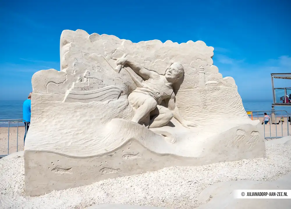 Zandsculptuur in Julianadorp